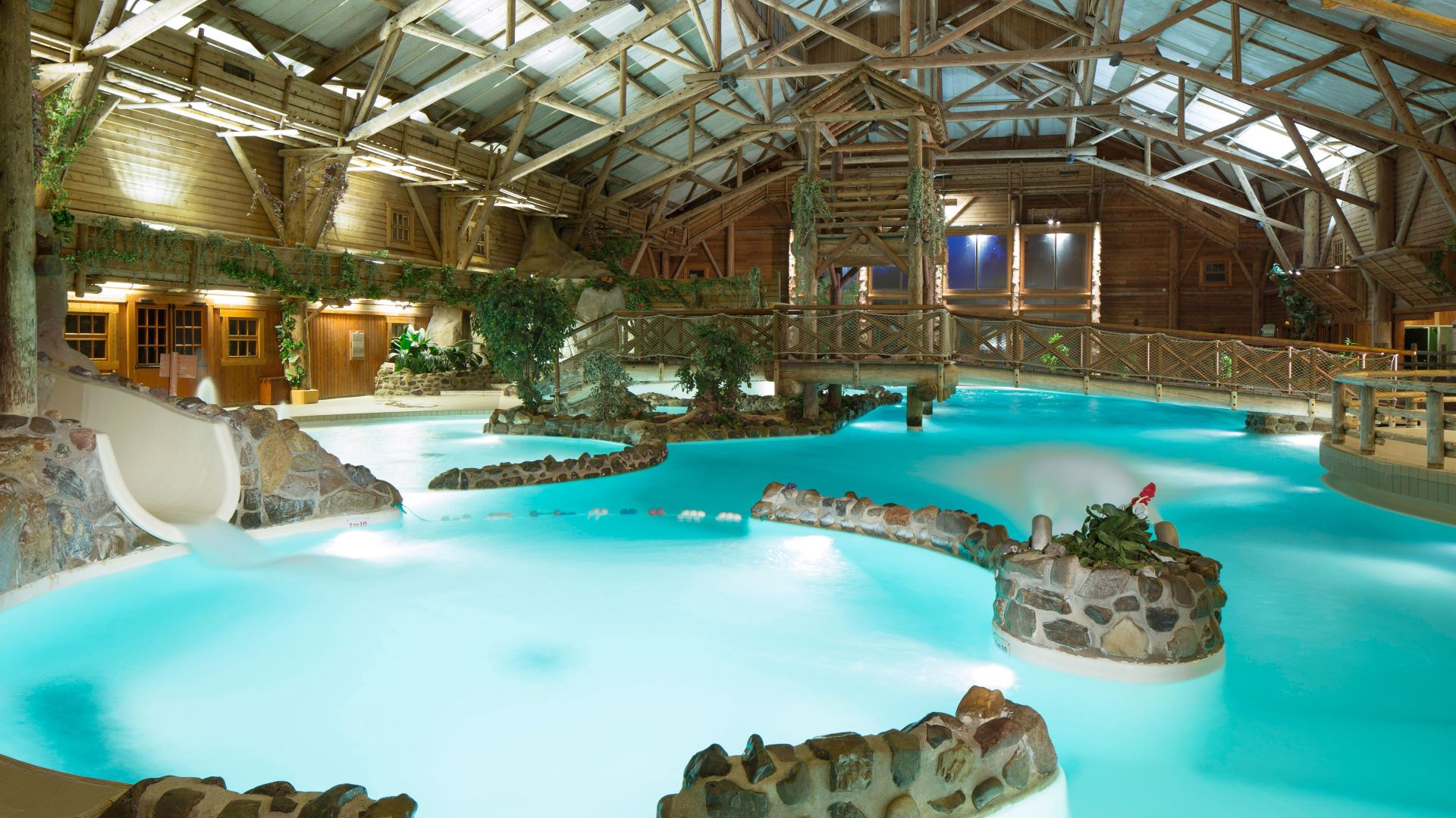 tuviajedisney-blog-piscinas-en-disneyland-paris-donde-alojarte-para-seguir-disfrutando-1 piscina-hotel-davy-crokett-ranch-disneyland-paris