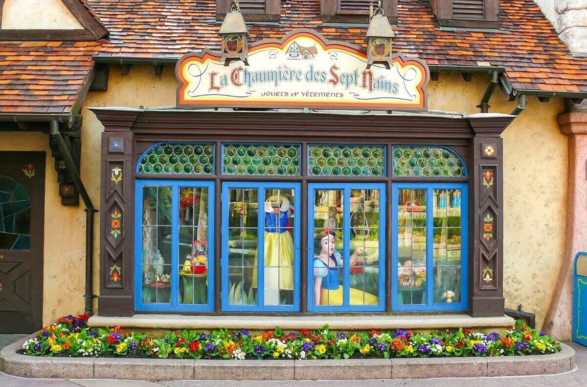 tienda-cabaña-7-enanitos-disneyland-paris