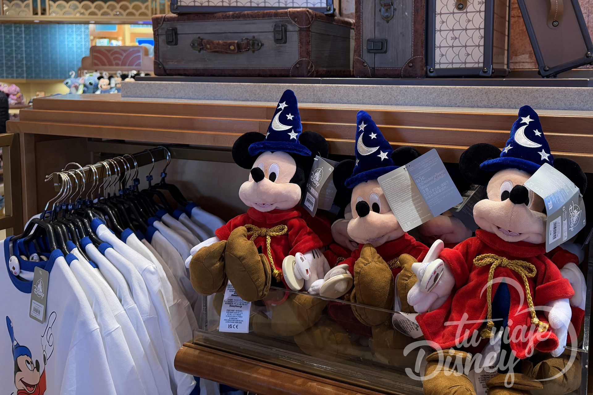 ropa-peluches-tiendas-disney-reaglos-en-disneyland-paris