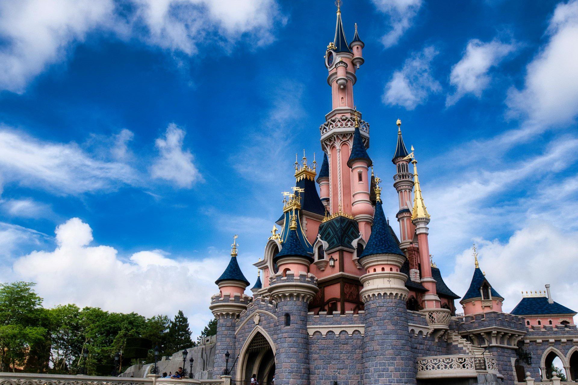 castillo-bella-durmiente-disneyland-paris