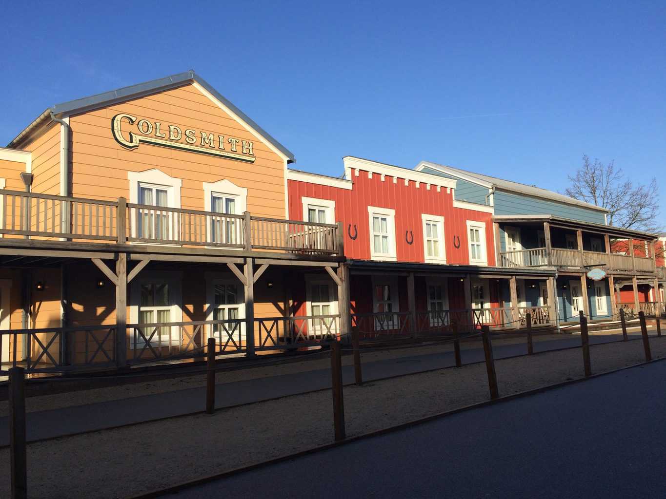 Disneyland-Paris-Hotel-Cheyenne-Review-5 paquete viaje disneyland