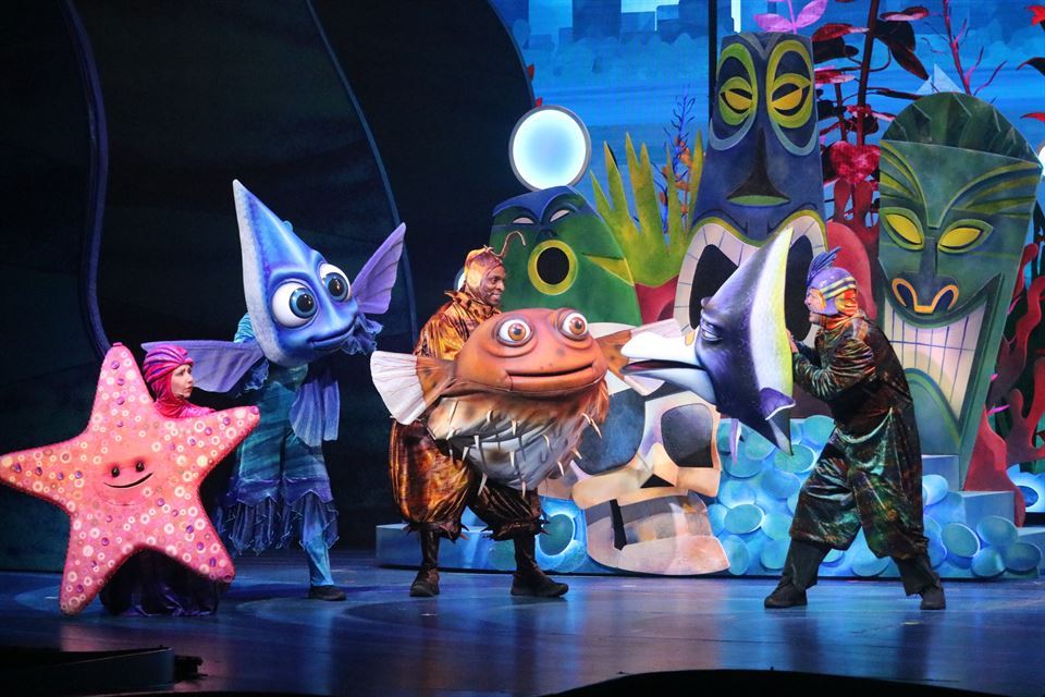 espectaculos-titeres-pelicula-buscando-a-nemo-parque-disney