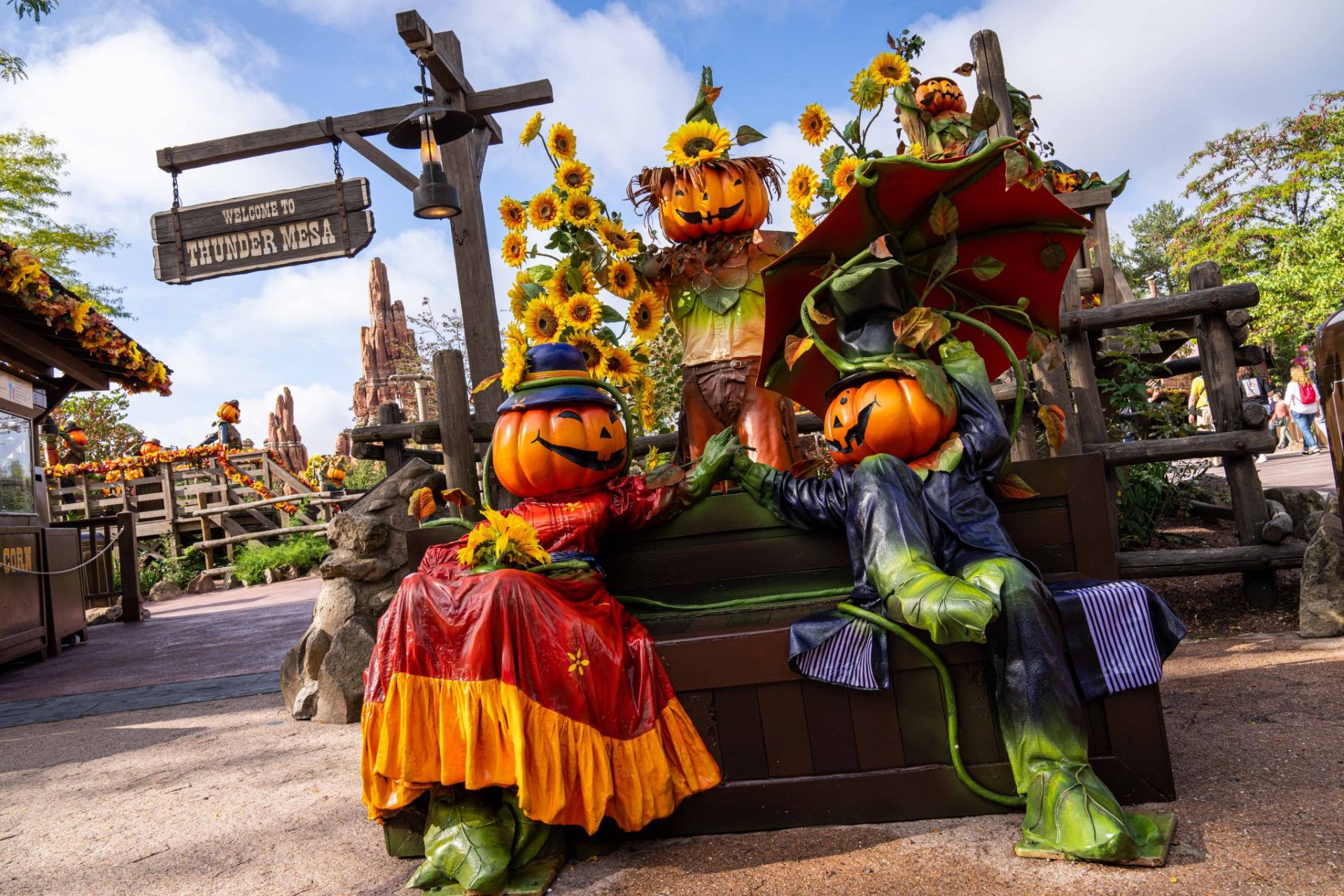 muñecos-cabezas-calabaza-disneyland-paris