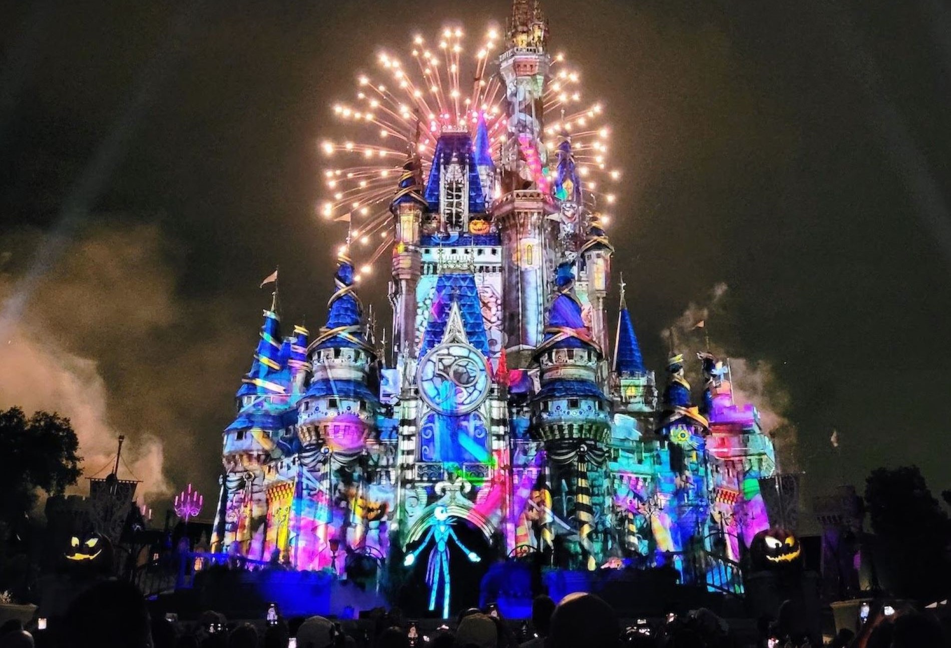 espectaculo-castillo-disney-halloween